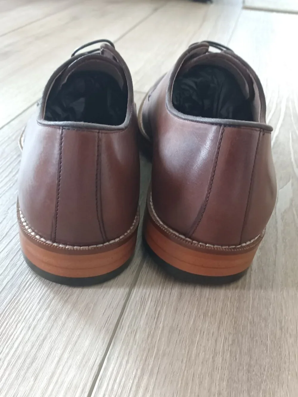 NWB Banana Republic Jeremy men's Oxford dress shoe Chestnut 9.5